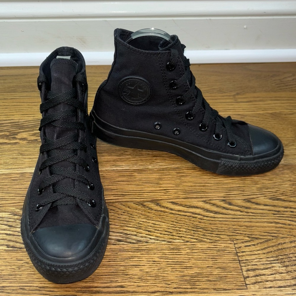 Chuck Taylor All Star Converse Monochrome Unisex Womens Size 6 Mens Size 4